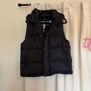 Superpuff Black Vest with Hood